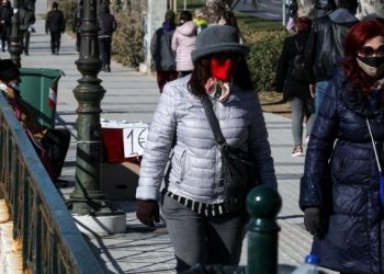 Που Ξεκινά η Απαγόρευση της υφασμάτινης μάσκας-Την αντικαθιστούν με μάσκες προσώπου FFP2