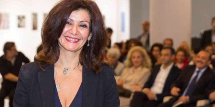 Alldaynews.gr Νέα υπόθεση σεξουαλικής παρενόχλησης: Γιατρός κλείδωσε στο γραφείο του γυναίκα συγγραφέα