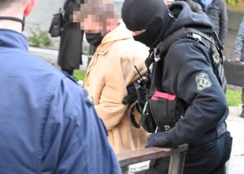 Alldaynews.gr Βιασμός 11χρονης: «Να πείτε στο Σπύρο να ψάξει τη μάνα του, τη γυναίκα του και την κόρη του, να ψάξει τι γίνεται σπίτι του»