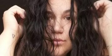 Ξέσπασε Σάλος!! Η Αφροδίτη γυμνή αγκαλιά με τον Δημήτρη Κεχαγιά![photo]