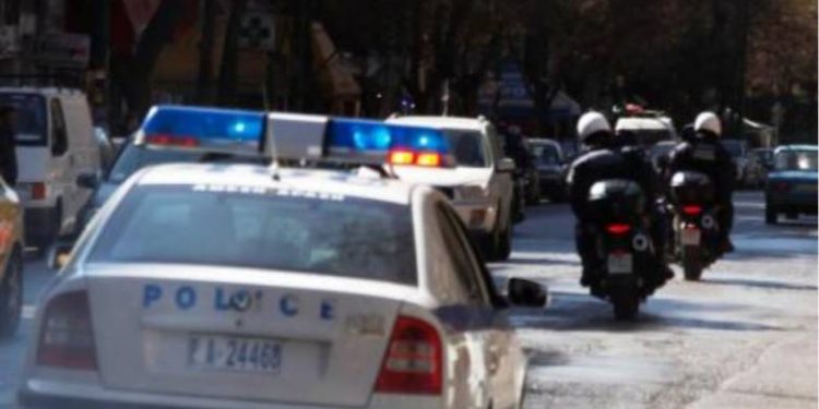 Alldaynews.gr αστυνομία περιπολικό astynomikoi-peripolika-ena