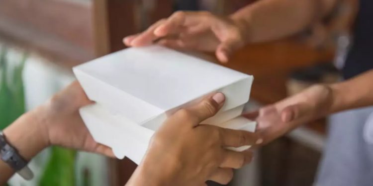 Alldaynews.gr Έγκλημα Σοκ: Delivery πήγε να παραδώσει παραγγελία και την σκότωσαν