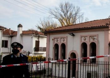 Θεοφάνεια: Με παρουσία πιστών άνοιξαν οι εκκλησίες – Πού παρατηρείται συνωστισμός