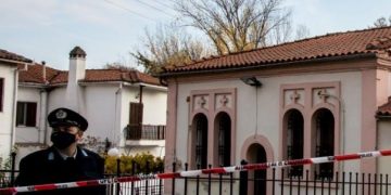 Alldaynews.gr Θεοφάνεια: Με παρουσία πιστών άνοιξαν οι εκκλησίες – Πού παρατηρείται συνωστισμός