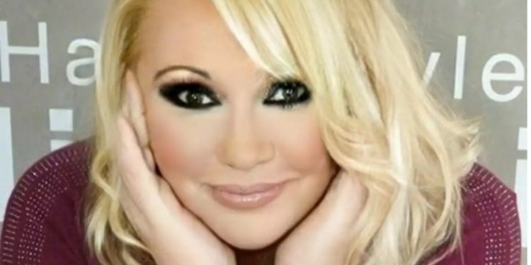 Καίτη Φίνου: “Είπα στη μητέρα μου ότι με βίασε γνωστός και δεν με πίστευε”[video]