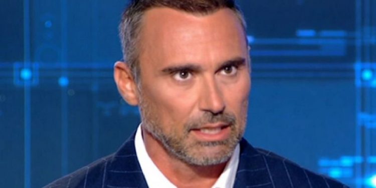 Alldaynews.gr Γιώργος Καπουτζίδης: Ο νέος παρουσιαστής του The Voice