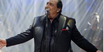 Alldaynews.gr “Θρίλερ” με την υγεία του Βασίλη Καρρά: Αναβάλλεται η διαδικτυακή του συναυλία