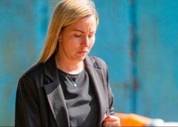 Αποπλάνηση 15χρονου από παντρεμένη καθηγήτρια – Έψαχνε στο google πώς θα το κάνει