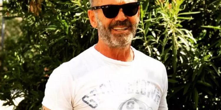 Alldaynews.gr Ξεσπά ο Πέτρος Κωστόπουλος μετά το επεισόδιο στο αεροδρόμιο