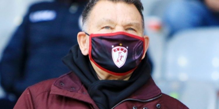 Alldaynews.gr Κούγιας: «Δεν έχω δει μεγαλύτερο καραγκιόζη προπονητή»