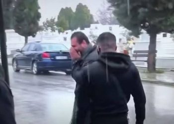 Ράγισαν καρδιές στο τελευταίο «αντίο» στη 19χρονη Αγλαΐα (vid)