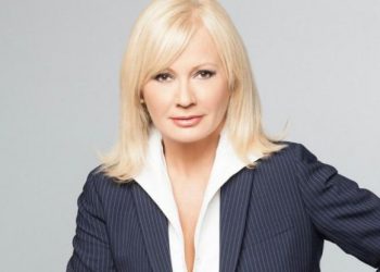 Νικολούλη: «Έχω δει όπλο να με σημαδεύει ενώ κρατούσα το μωρό μου στην αγκαλιά»