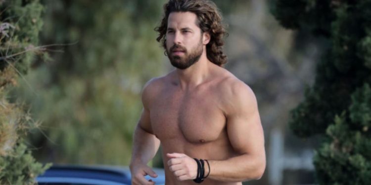 Alldaynews.gr Νάσος Παπαργυρόπουλος: «Ζούσα με 3 ευρώ την μέρα σε κοινόβια και μοναστήρια»