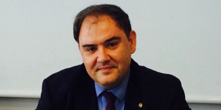 Alldaynews.gr «Βόμβα» Σαρηγιάννη για σχολεία: Να μείνουν κλειστά Γυμνάσια, Α’ και Β’ Λυκείου για όλο το Έτος