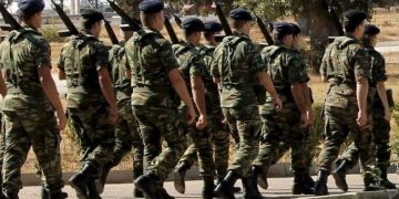 Alldaynews.gr Είναι Οριστικό: Αυξάνεται κατά 3 μήνες η θητεία στο Στρατό Ξηράς