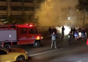 Πριν Λίγο: Σοβαρό τροχαίο στον Κηφισό – Στις φλόγες μοτοσικλέτα, τραυματίστηκε ο οδηγός