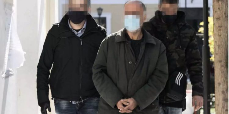 Alldaynews.gr Αυτός είναι ο 62χρονος καθηγητής που κακοποιούσε σεξουαλικά 15χρονο αγόρι απο τα 8 του χρόνια