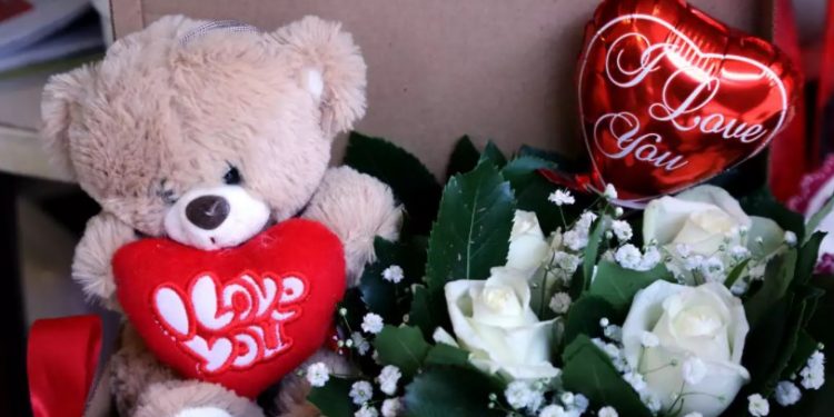 Alldaynews.gr LockDown: Στο τραπέζι το άνοιγμα των ανθοπωλείων ενόψει Αγίου Βαλεντίνου