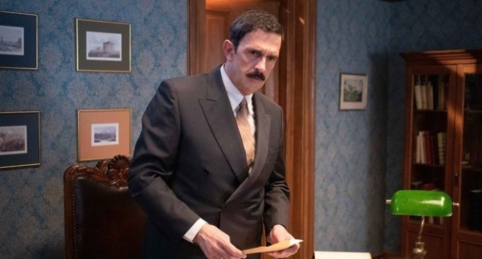 Alldaynews.gr Άγριες Μέλισσες: Ο Κωνσταντής προδίδει τον Δούκα με τον χειρότερο τρόπο