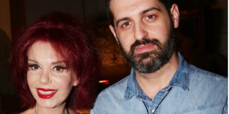 Alldaynews.gr Λευτέρης Παπανικολάου-Γκιωνάκης: «Ο Ζάπας μου είπε να το βγάλω και να το χτυπάω στο τραπέζι»