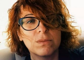 Αποκάλυψη απο Λυδία Σέρβου: Αυτός είναι ο Πασίγνωστος συνθέτης που με κυνηγούσε γυμνός στα 15 μου[Όνομα]