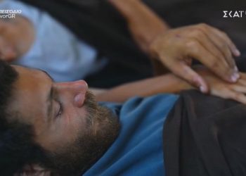 Survivor: Τα χάδια του Νίκου στην Άννα Μαρία-Η αντίδραση του συντρόφου της[video]