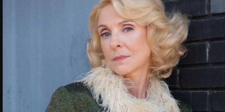 Alldaynews.gr Άγριες Μέλισσες Spoiler: Η μαντάμ Κούλα επιστρέφει και δεν πάει ο νους σου για ποιο λόγο