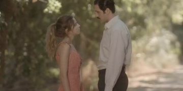 Alldaynews.gr Άγριες Μέλισσες: Της ευχήθηκαν να «φάει ξύλο»