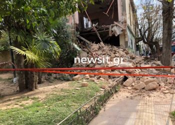 Κατέρρευσε κτίριο στο κέντρο της Αθήνας – Βρέθηκε σώος ένας άνδρας [photos]