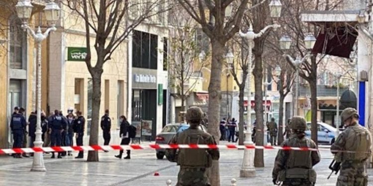 Βρέθηκε κομμένο κεφάλι στη μέση του δρόμου[Σοκαριστικό Βίντεο]