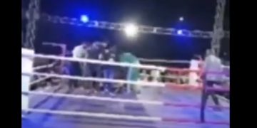 Πυγμάχος πέθανε μετά από νοκ άουτ κατά την διάρκεια αγώνα φιλανθρωπικού χαρακτήρα[video Σοκ]