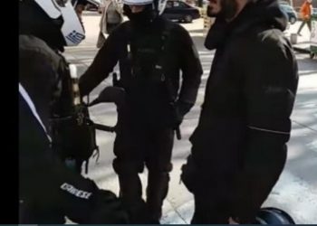 Καταγγελία: Αστυνομικοί ξυλοκόπησαν και συνέλαβαν υποψήφιο διδάκτορα που πήγαινε στο ΑΠΘ[video]