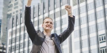 Alldaynews.gr alldaynews.gr - Αυτοδημιούργητοι δισεκατομμυριούχοι στον χώρο της τεχνολογίας που εγκατέλειψαν το κολέγιο