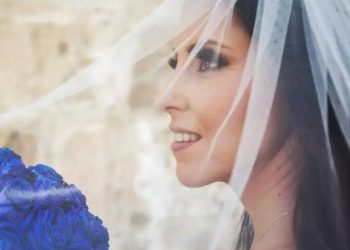 Ηλιάνα Αραβή: «Πασίγνωστος κωμικός αυνανιζόταν στο τηλέφωνο, μου μιλούσε πάρα πολύ πρόστυχα»