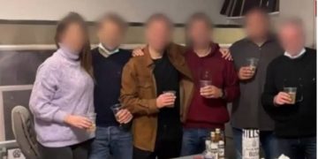 Κορονοπάρτι αστυνομικών μέσα στην ΓΑΔΑ-Εισαγγελική έρευνα για το συμβάν