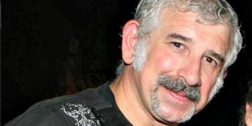 Alldaynews.gr Πέτρος Φιλιππίδης: Με συμπτώματα εγκεφαλικού στο νοσοκομείο – Η ανακοίνωση της οικογένειάς του