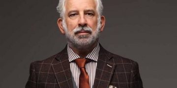 Alldaynews.gr Παραμένει στο νοσοκομείο ο Φιλιππίδης! Το πρόβλημα με την καρδιά και οι εξετάσεις