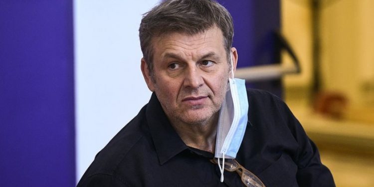 Alldaynews.gr Απόστολος Γκλέτσος: Ζητώ συγγνώμη – Εκμεταλλεύτηκα τη θέση μου ερωτικά σε δύο περιπτώσεις