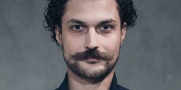 Απόστολος Καμιτσάκης: «Μου ζήτησε να γδυθώ, να α…νιστώ ή να ουρήσω σε κάποια γωνία»[video]