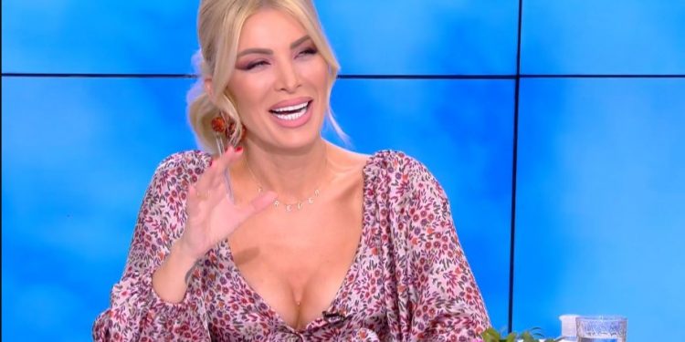 Κατερίνα Καινούργιου: Είπε On Air όλες τις λεπτομέρειες για το στήθος της![video]