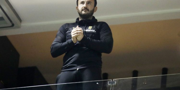 Ένταλμα σύλληψης για τον Θόδωρο Καρυπίδη