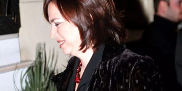 Alldaynews.gr Ελένη Κούρκουλα: Ο Δημήτρης Λιγνάδης δεν έμενε σπίτι μου