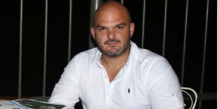 Alldaynews.gr Συνελήφθη ο γιος του εφοπλιστή Λεβεντάκη για κορωνοπάρτι