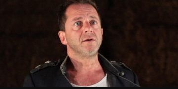 Alldaynews.gr Το άγνωστο παρελθόν του Δημήτρη Λιγνάδη-Τον μαχαίρωσαν μέσα στο σπίτι του στην Κυψέλη