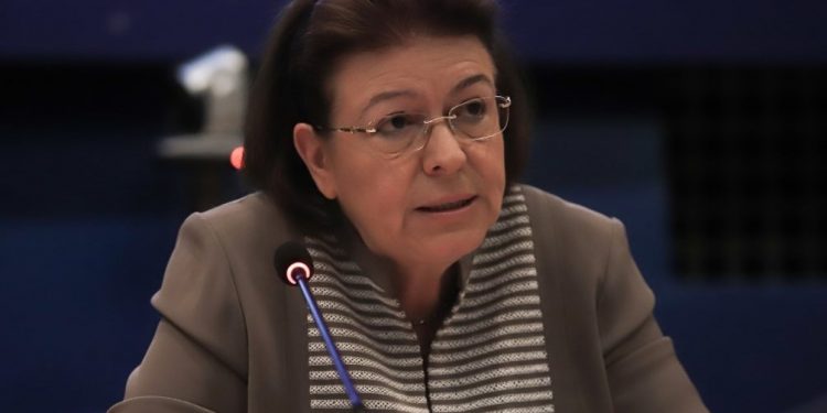 Alldaynews.gr Λίνα Μενδώνη: Με Εξαπάτησε ο Δημήτρης Λιγνάδης! Είναι επικίνδυνος άνθρωπος