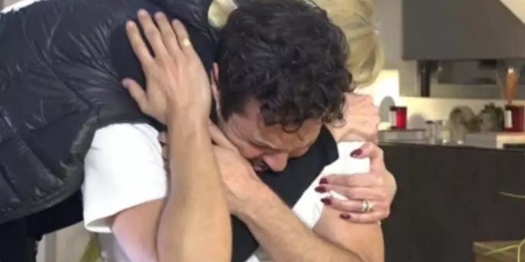 Alldaynews.gr Δημήτρης Μοθωναίος: Κατέρρευσε με την καθηλωτική εξομολόγηση για τη σεξουαλική κακοποίηση