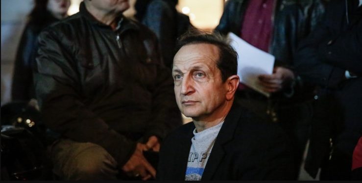 Alldaynews.gr Στην πείνα δεκάδες ηθοποιοί μετά την απόφαση των καναλιών να κόψουν και τις επαναλήψεις των σίριαλ με πρωταγωνιστή τον Φιλιππίδη