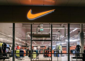 Τέλος η ΝΙΚΕ-Πως “ΚΑΙΕΙ” 300 καταστήματα στην Ελλάδα