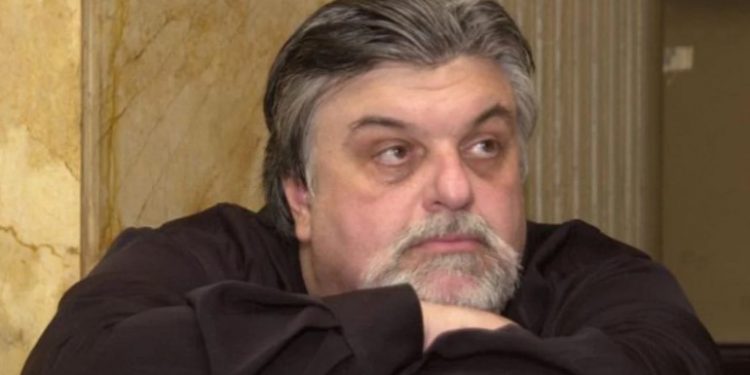 Βαθιά θλίψη: Νεκρός από κορωνοϊό ο Σκηνοθέτης Βασίλης Νικολαΐδης
