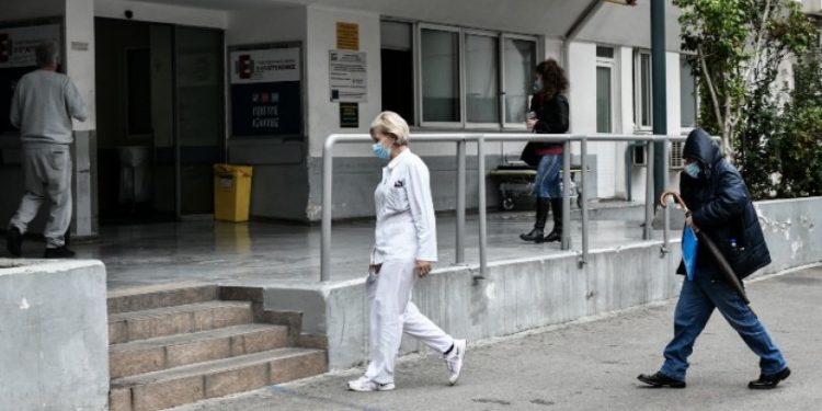 nosileytria_νοσηλεύτρια νοσηλευτικό προσωπικό νοσοκομείο κορονοιος